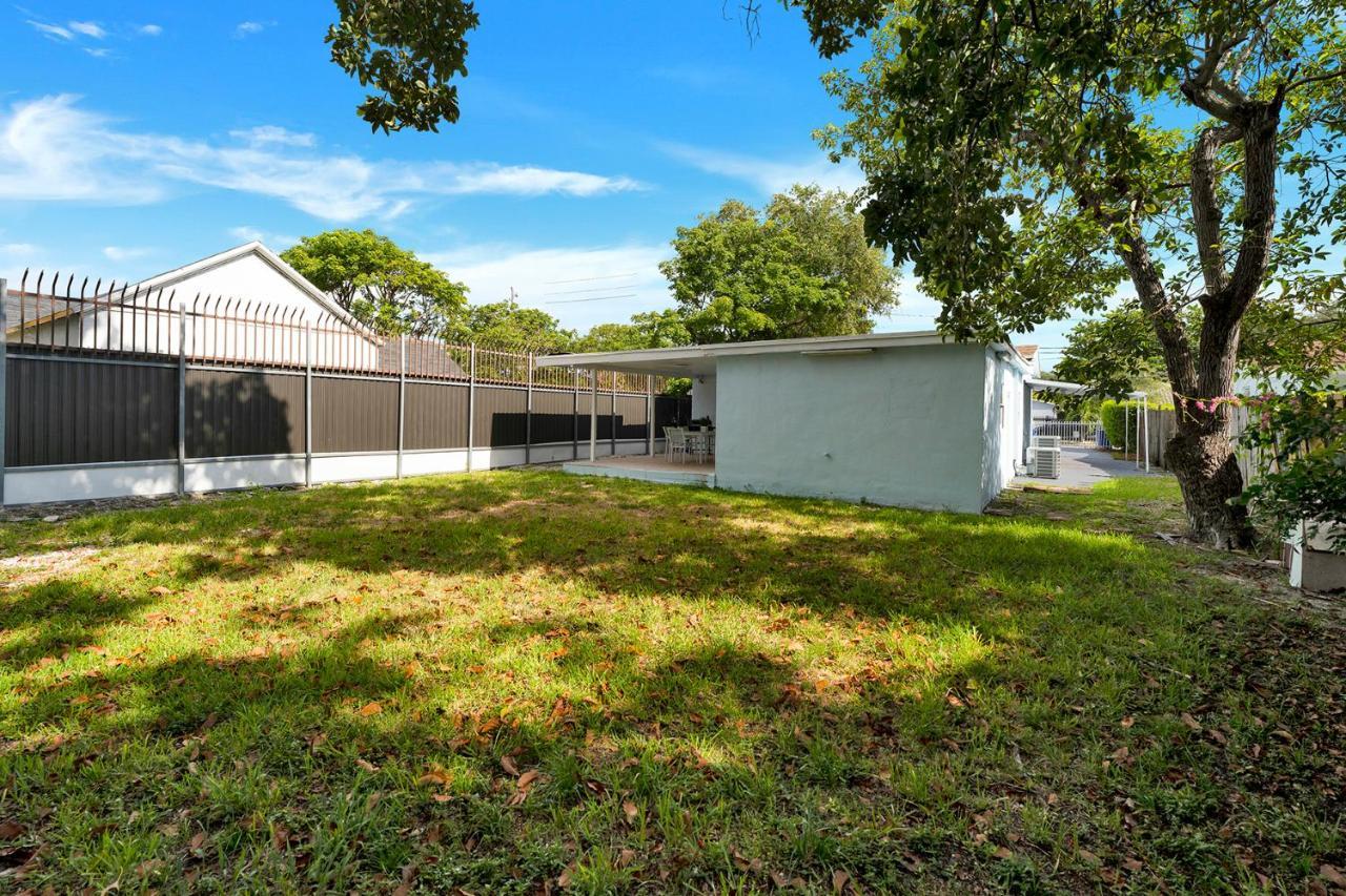 Very Modern Buena Vista Gem Near Wynwood Villa Miami Exterior photo