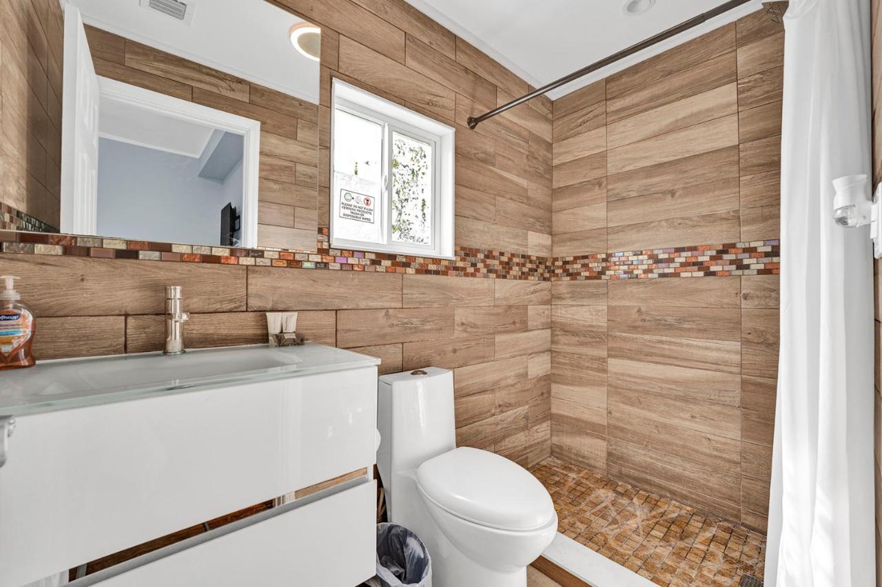 Very Modern Buena Vista Gem Near Wynwood Villa Miami Exterior photo